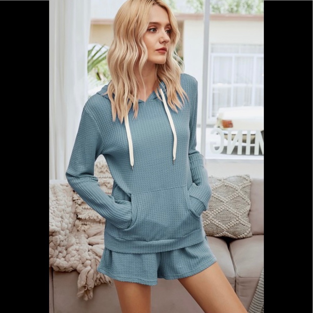 Cozy solid hoodie and short set.
